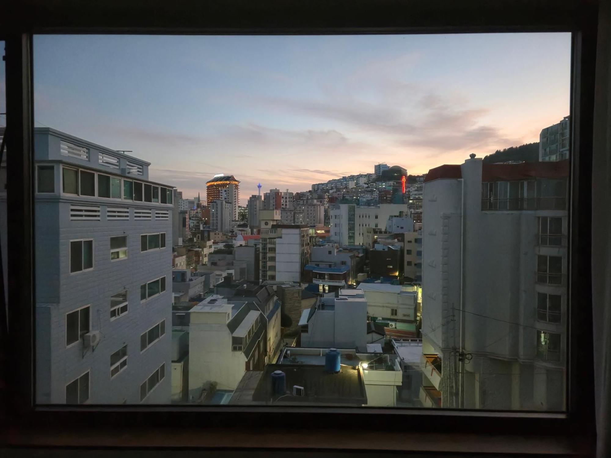 Catnap Guesthouse Busan Bagian luar foto